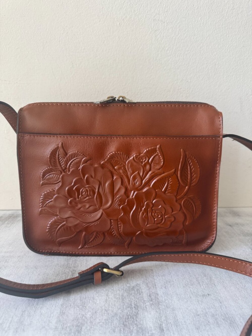 Patricia Nash Vallata Rose TLD Crossbody Tooled Zip Zip Crossbody Handbag Tan